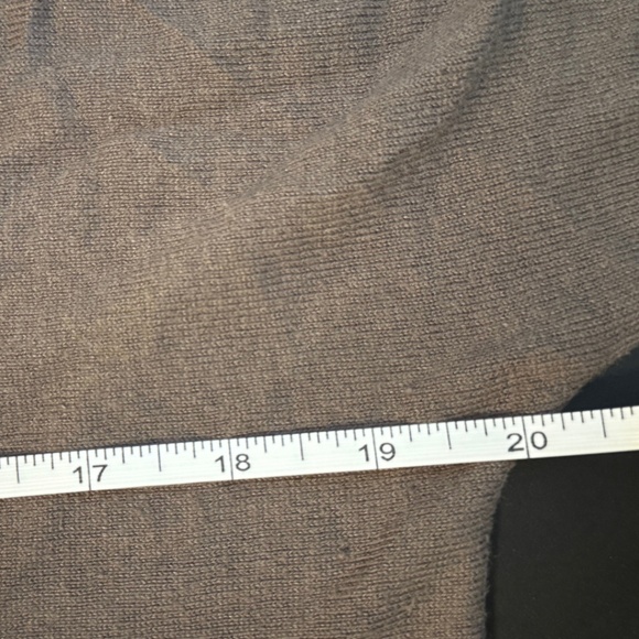 Banana Republic Deep V-Neck Sweater - Effortlessly Chic! - Picture 6 of 6